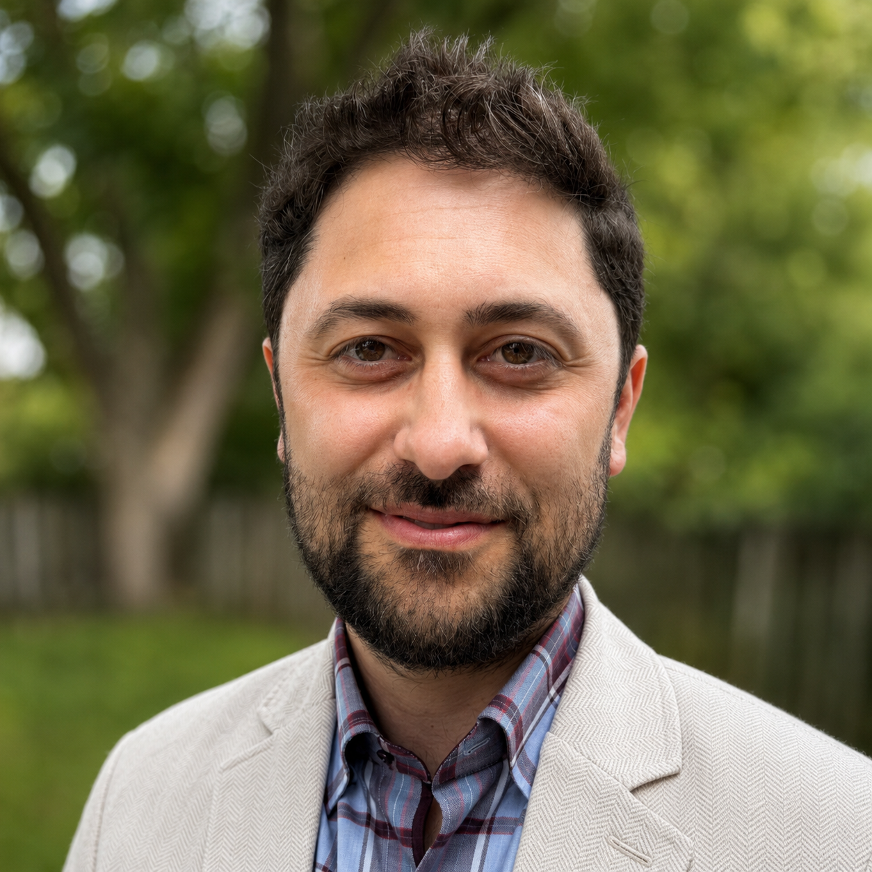 Ryan Ruggiero Headshot